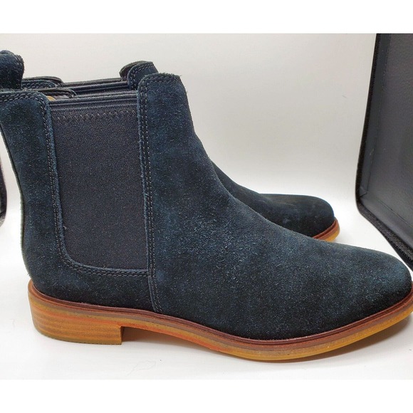 Clarks Women's Clarkdale Arlo Low Heel Ankle Boots - Black, 9 EUC - Picture 2 of 5